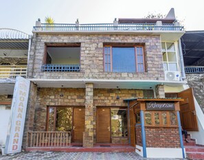 Exterior detail - Dimmys By the Lake Bhimtal (Bhimtal)