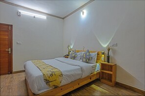 Economy Double Room | Free WiFi - Dimmys By the Lake Bhimtal (Bhimtal)