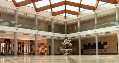 Los Claustros de AyllĂłn