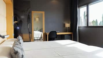 Ropa de cama de alta calidad y minibar