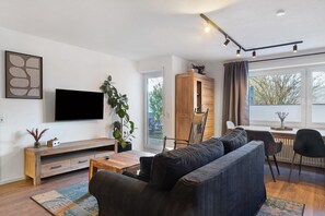 Televisie en een tafeltennistafel