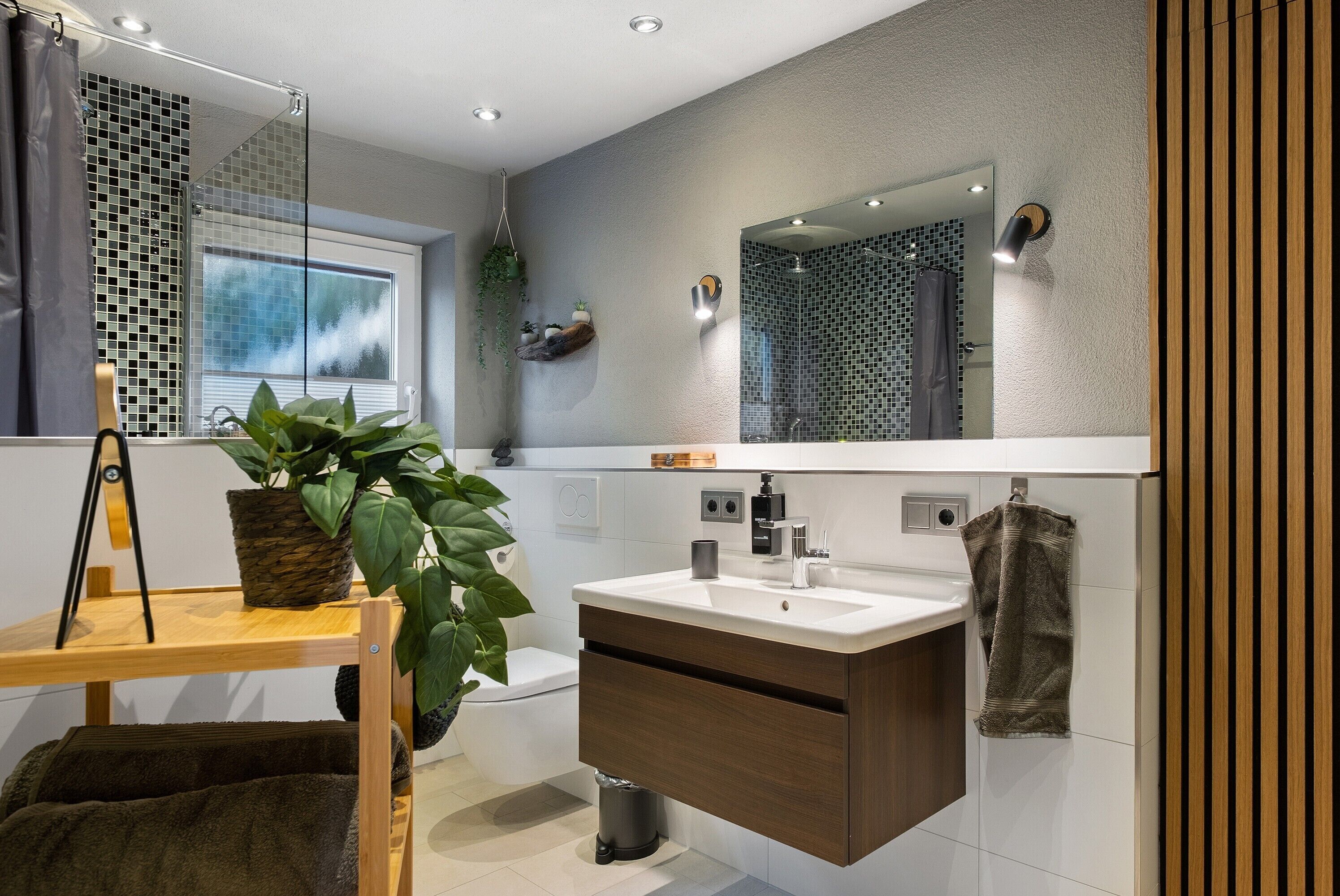 Een douche, een haardroger, handdoeken