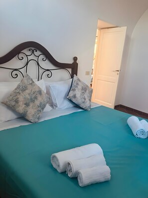 2 quartos, ferros/tábuas de passar roupa, Wi-Fi, roupa de cama