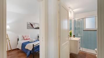 2 Schlafzimmer, Bügeleisen/Bügelbrett, WLAN, Bettwäsche