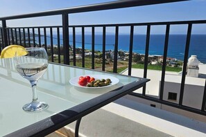 Property grounds - Livia - Vikles Villa 1 (Pomos)