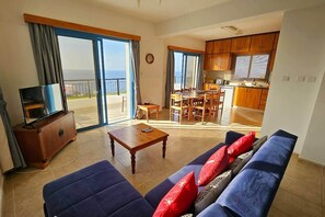 Living area - Livia - Vikles Villa 1 (Pomos)