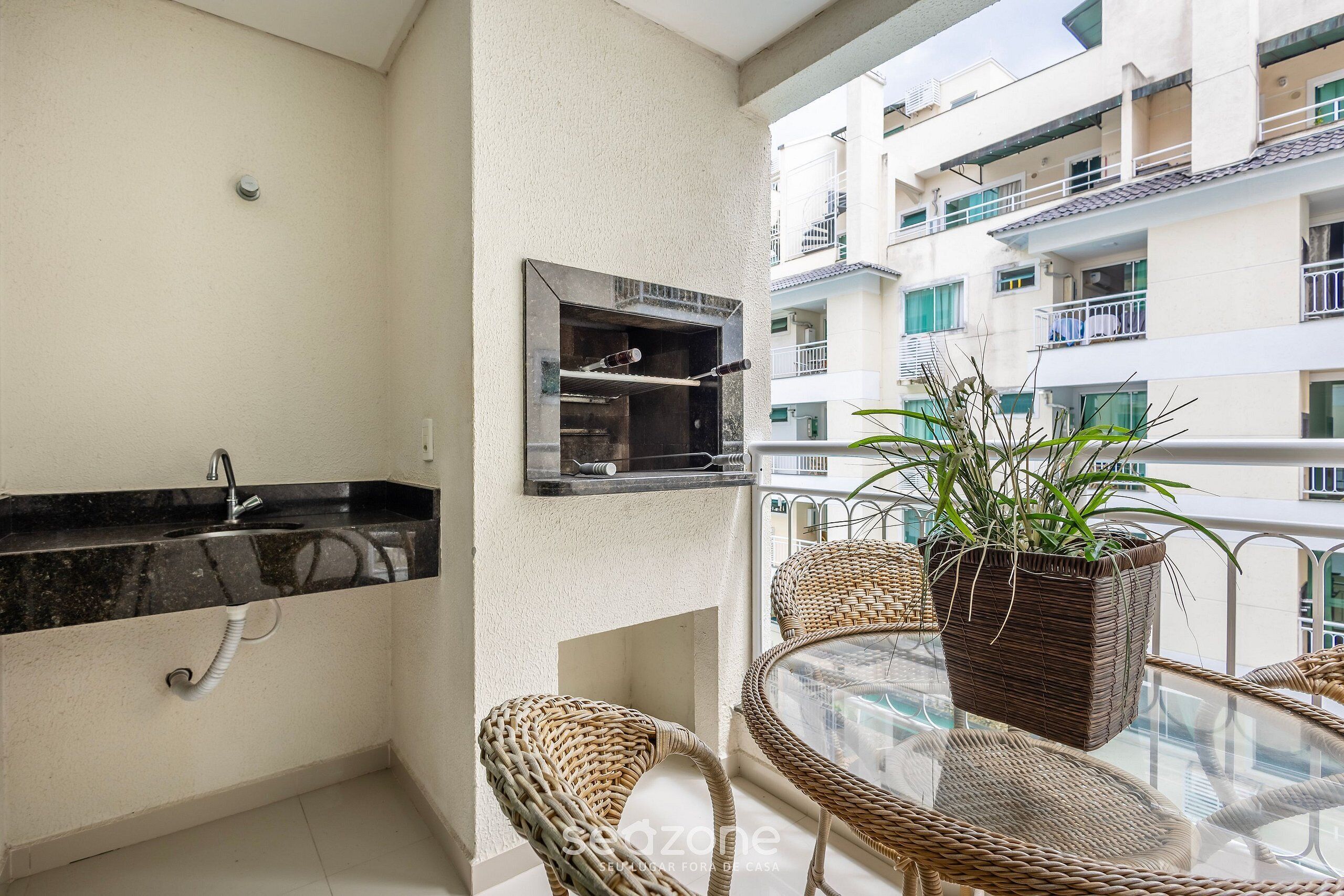 Apartamento básico | Restaurante al aire libre