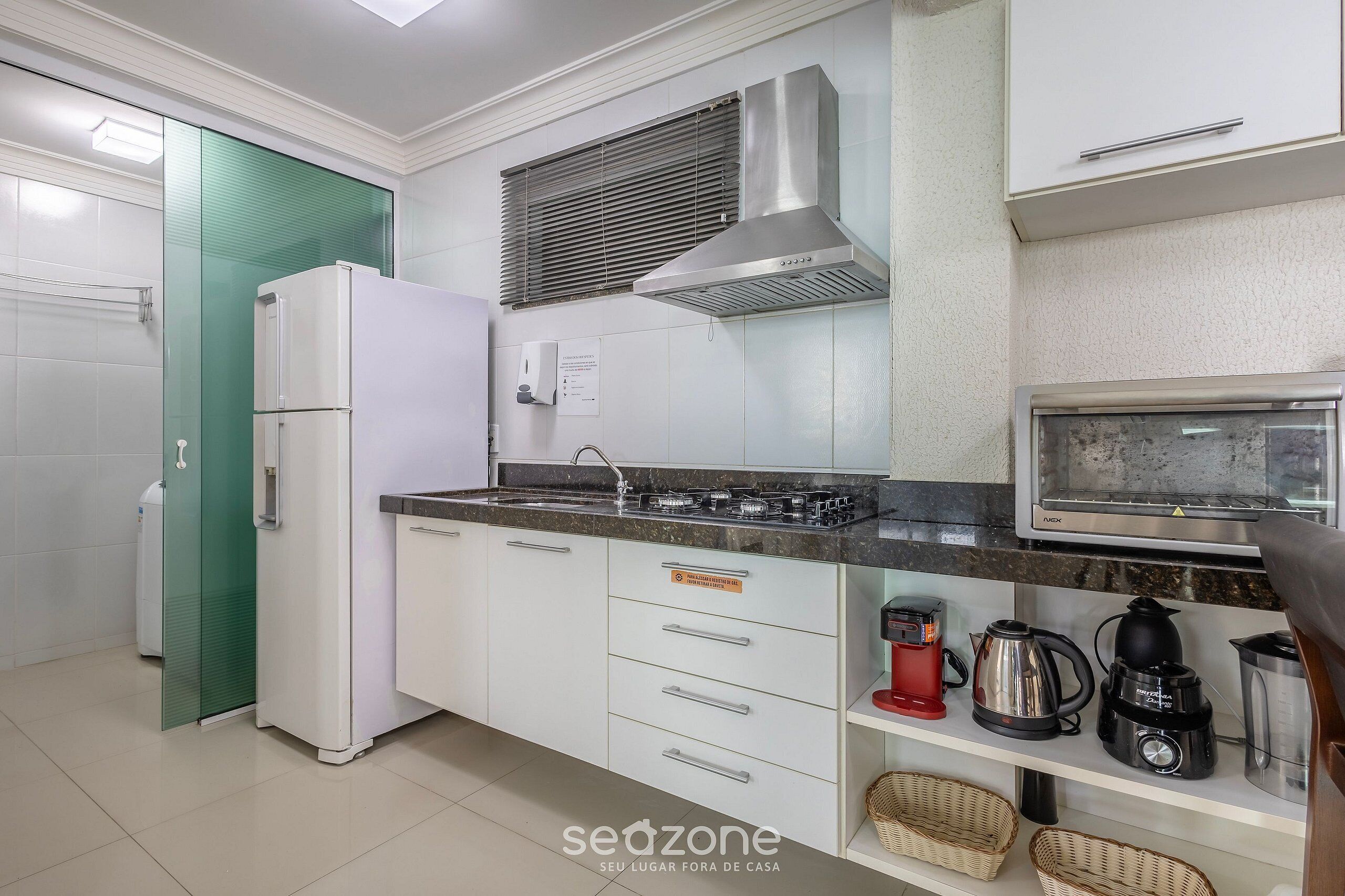 Basic Apartment | Private kitchen