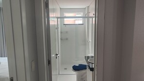 Bathroom - Apts in Condo w/ Pool and Gym 450m From the Beach - SBH (Bombinhas)