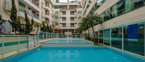 Departamento básico | Alberca | Alberca al aire libre