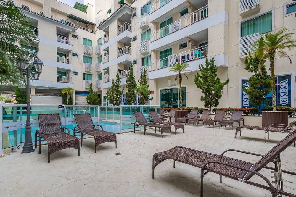 Apts in Condo w/ Pool and Gym 450m From the Beach - SBH