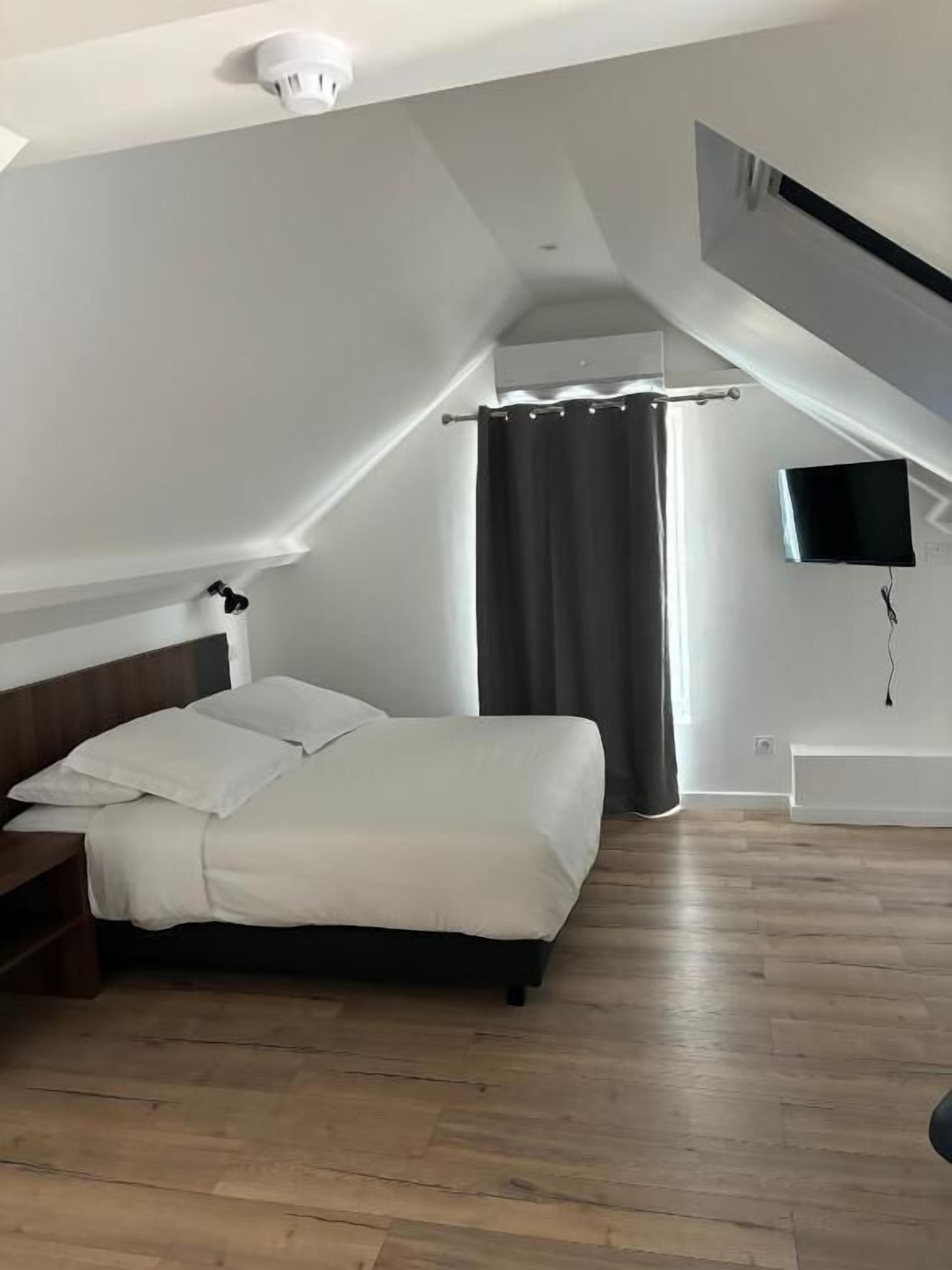 Escritorio, espacio para trabajar con un portátil, wifi gratis