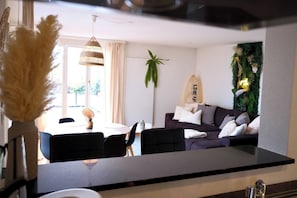 Apartment, 1 Bedroom, Accessible, Smoking | Living room - Line UP - 2,5 Zi Whg mit Seeanstoss - Beckenried (Beckenried)