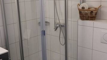 Apartment, 1 Schlafzimmer, barrierefrei, Raucher | Badezimmer