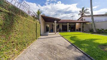 House, Smoking | 3 bedrooms