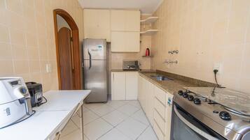 Casa, para fumantes | 3 quartos