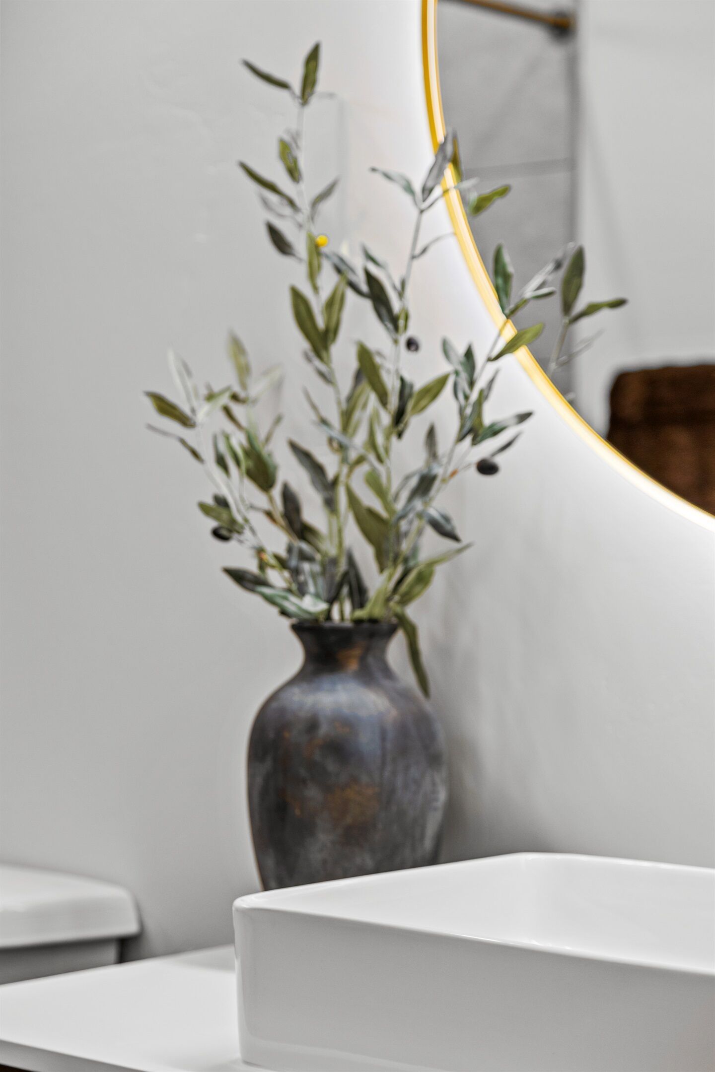 Secador de pelo, bidet, toallas