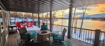 Flat lot w Sandy Beach, Kayaks, wifi