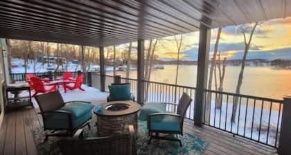 Flat lot w Sandy Beach, Kayaks, wifi