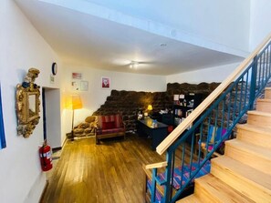 Habitación Premium doble, varias camas, baño privado, vistas a la ciudad