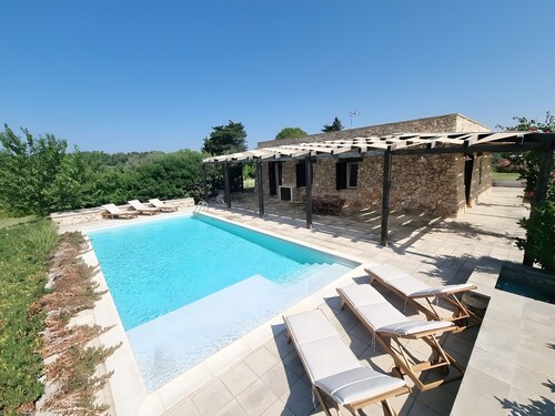 Room 'Villa Casciani - Levante' with Shared Pool, Wi-Fi and Air Conditioning