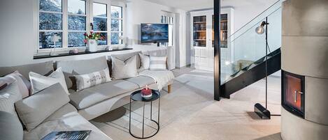 Télévision, cheminée