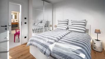 3 habitaciones, tabla de planchar con plancha, wifi y ropa de cama