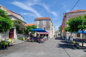 Outdoor dining - Holiday Apartment Silvana (Orebić)