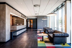 Unclassified image, 3 of 21, button - Relax in Style at our Modern Room Close to Autotron and Speeltuin Elckerlyc (Oss)