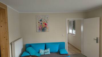 TV, fireplace, ping pong