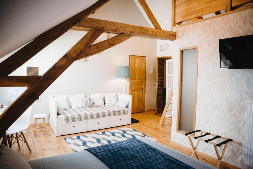 Memory-foam beds, desk, laptop workspace, free WiFi