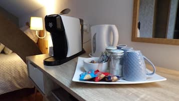 Memory foam beds, desk, laptop workspace, free WiFi