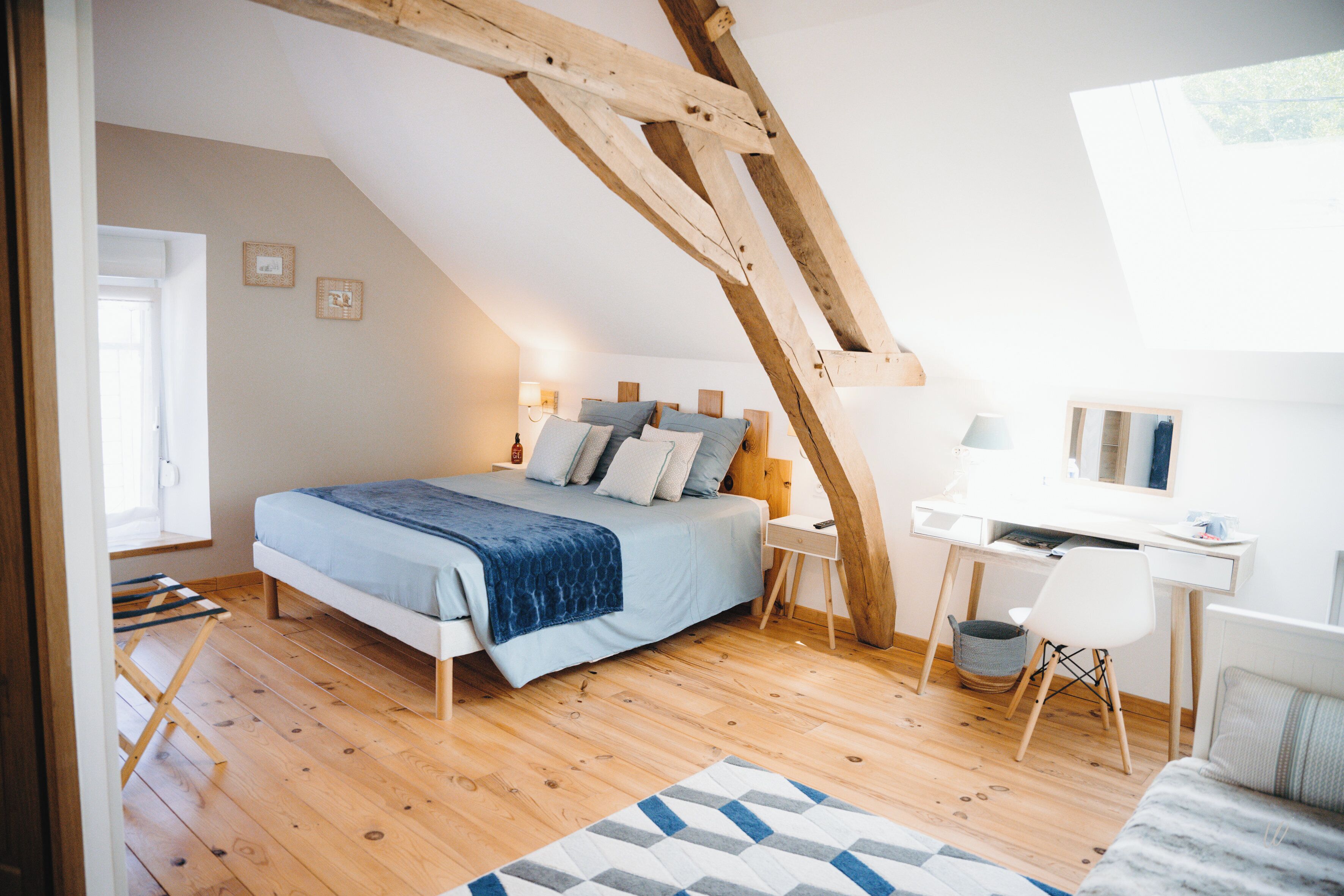 Memory-foam beds, desk, laptop workspace, free WiFi