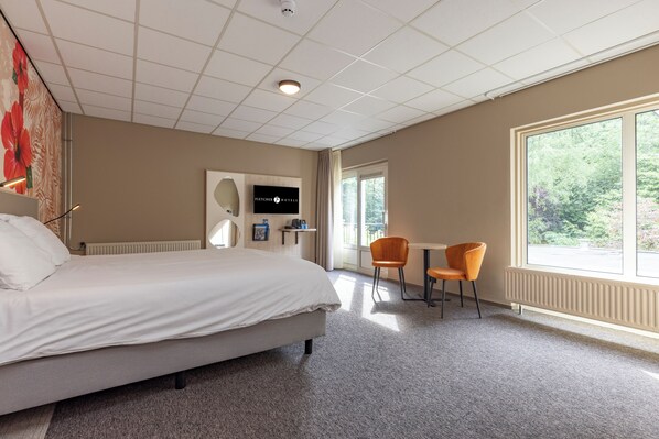 Unclassified image, 1 of 29, button