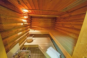 Sauna - Swim and Stay — Indoor Pool, Free Parking, and Great Games Right Inside (Lochem)