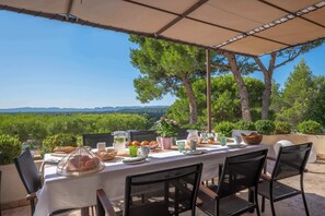 Outdoor dining - Mas Nove - Horizon Alpilles villa (Noves)
