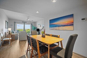Dining - The Ocean Breeze, Ocean Front, Private Pool! 414 Captain John Fripp Villa (Fripp Island)