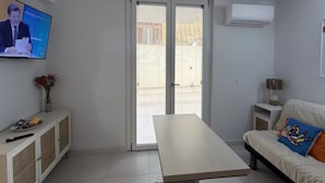 Unclassified image, 2 of 26, button - Stylish Studio Just Steps From the sea (Alghero)