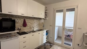 Unclassified image, 4 of 26, button - Stylish Studio Just Steps From the sea (Alghero)