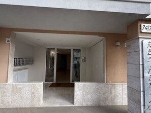 Studio, Balkon | Außendetails