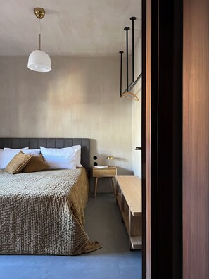 Luxury Apartment, City View | Soundproofing, iron/ironing board, free WiFi - hellofrom Tobacco Warehouse (Kavala)