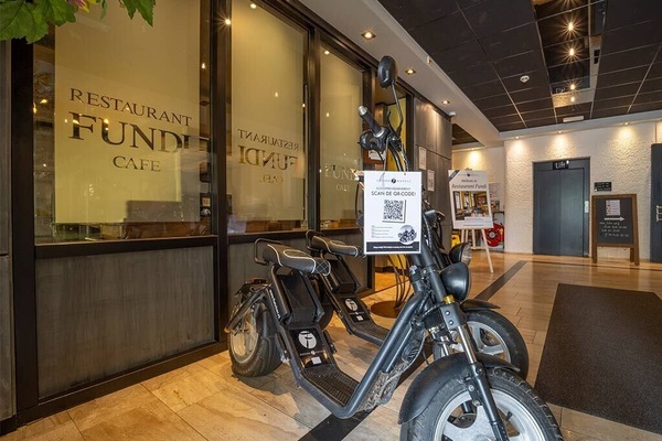Step inside easily with convenient access to dining and lounge.