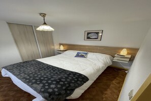 1 bedroom, iron/ironing board - Bright Apartment in Mont-Dore (Mont-Dore)
