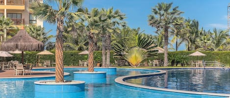 Basic Apartment | Pool