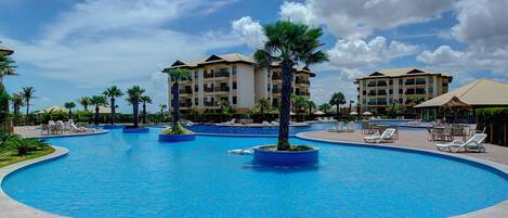 Basic Apartment | Pool