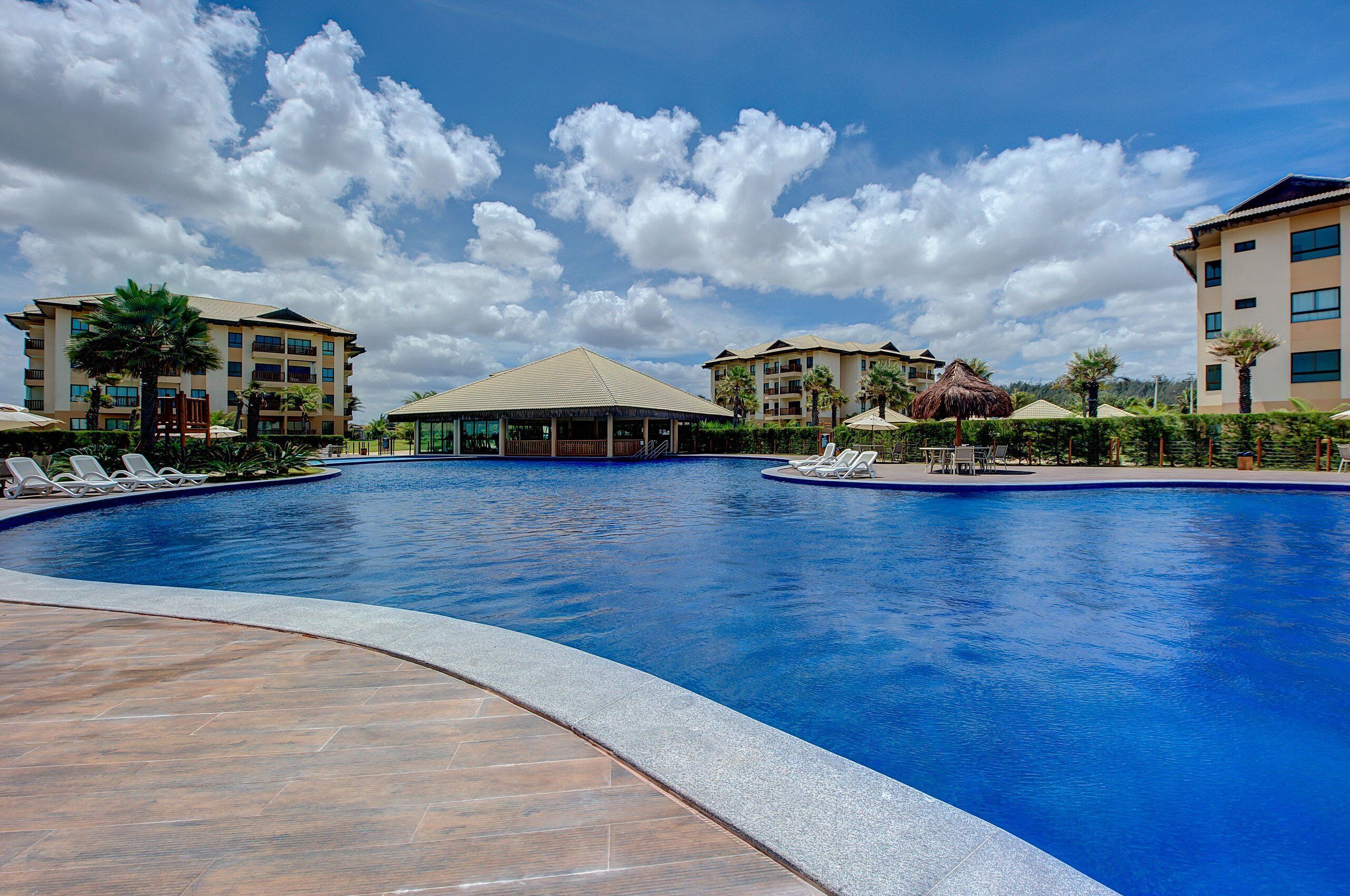 Basic Apartment | Pool