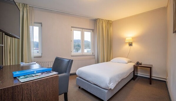 Unclassified image, 1 of 25, button