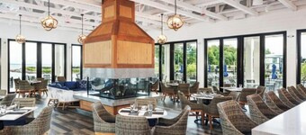 Modern farmhouse for the whole family walking distance to Lake Simcoe