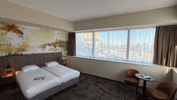 1 habitación, tabla de planchar con plancha, wifi gratis y ropa de cama