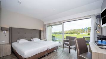 1 slaapkamer, een strijkplank/strijkijzer, gratis wifi, beddengoed